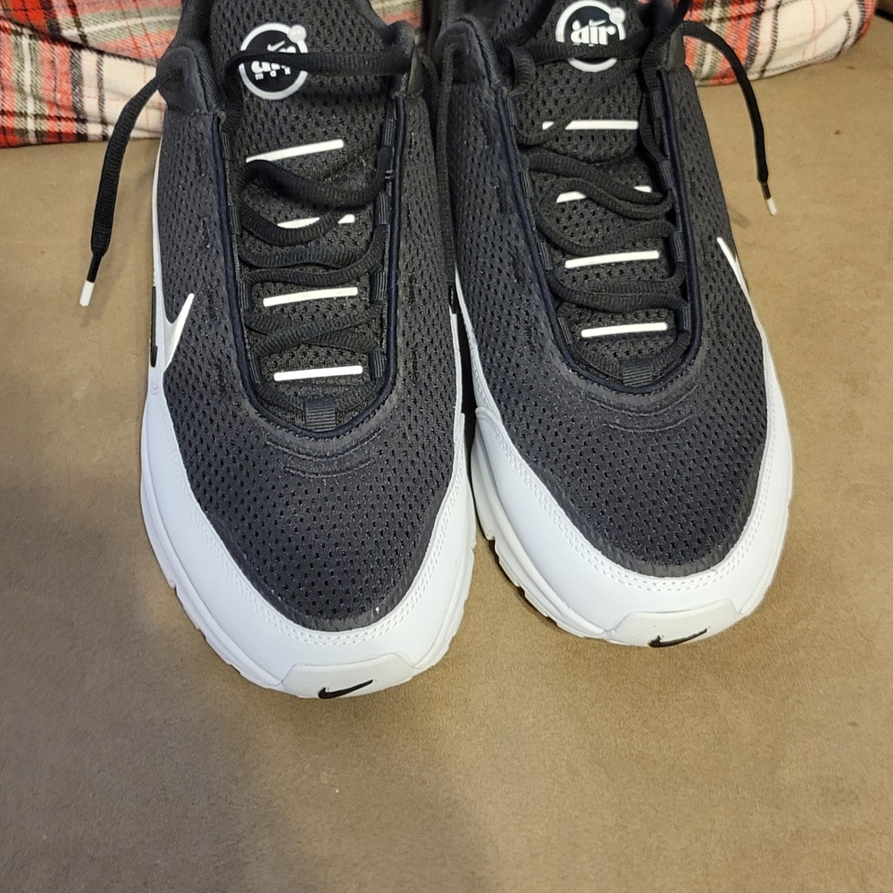 Nike Air Max Black and Grey Sneakers